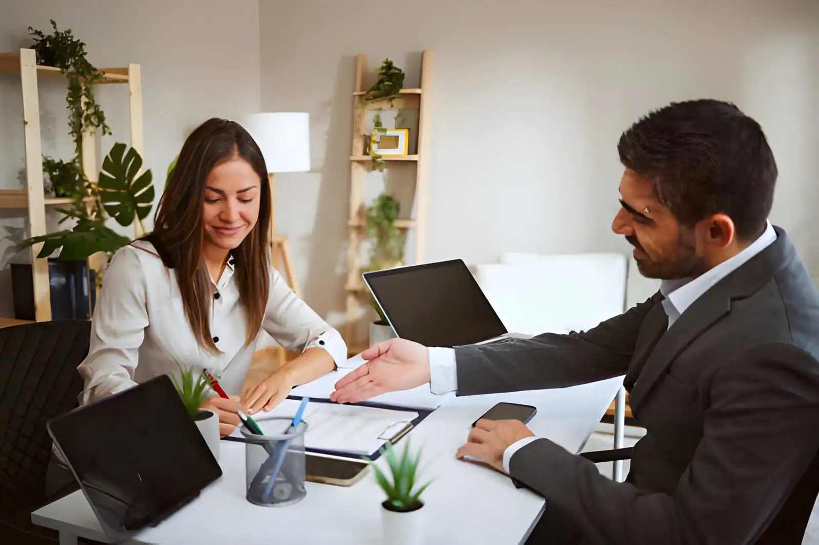 Diseño e Implementación de Reglamentos y Manuales Documentación Técnica y Normativa